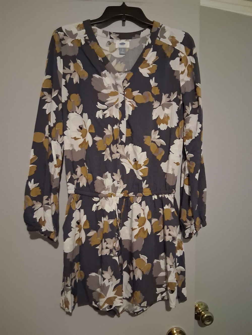 Old Navy Womens Romper S-  Gray Floral Cottagecore Bloomcore Feminine